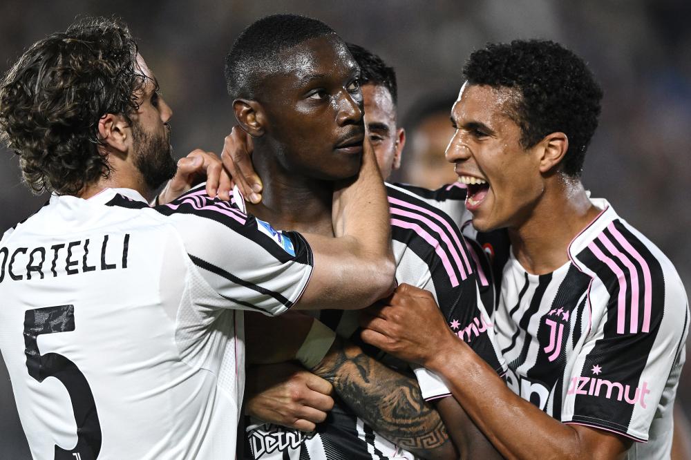 现代快报：“苏超”决赛带动南京26.2亿元消费