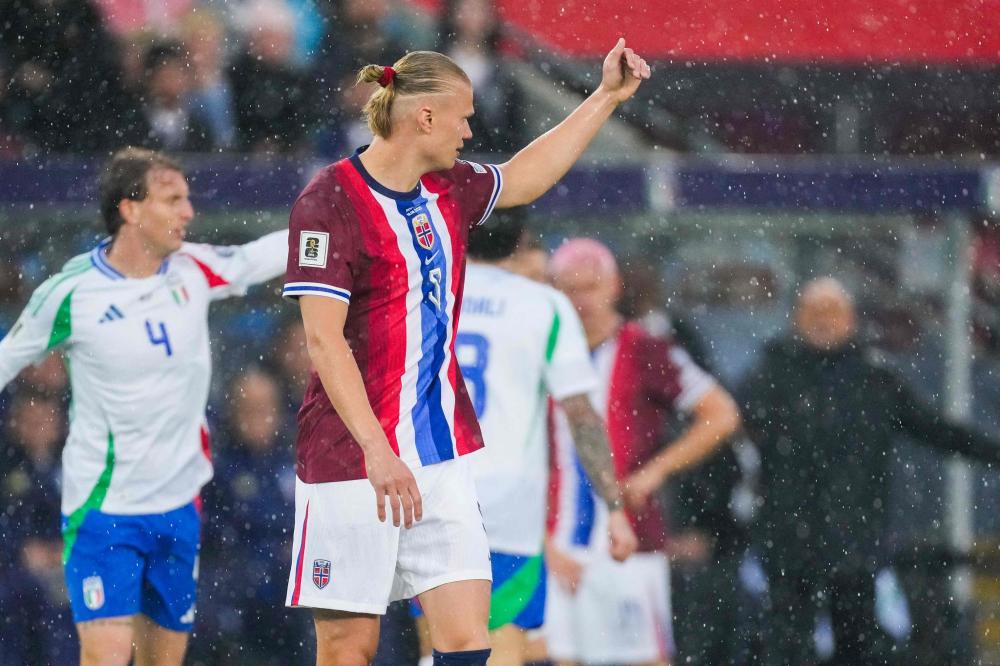 霍伊伦德：从曼联到那不勒斯的传奇转变